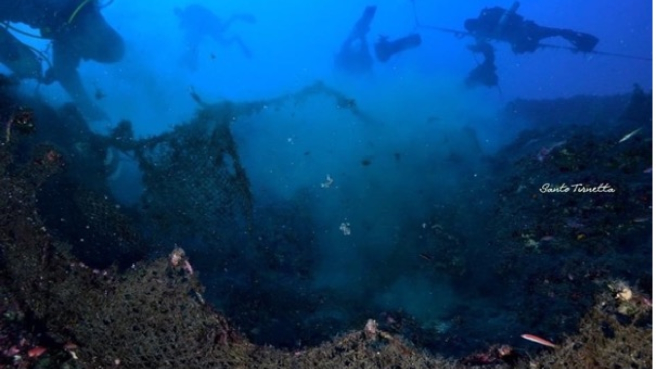 reti-fantasma-isola-delle-femmine2